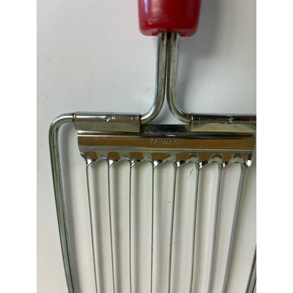 Vintage Tomato Slicer with Red Handle‎